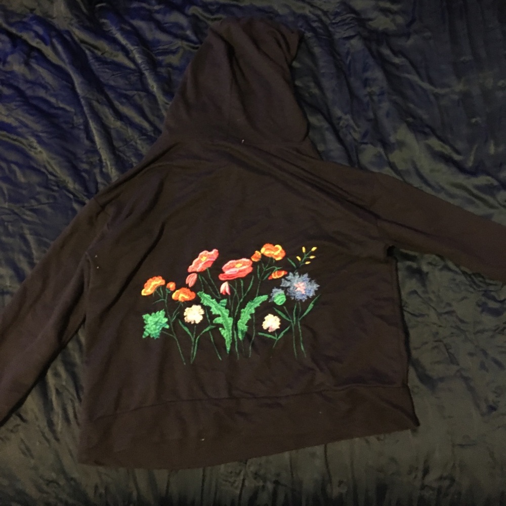 Cropped sweater - Picture 2 of 2